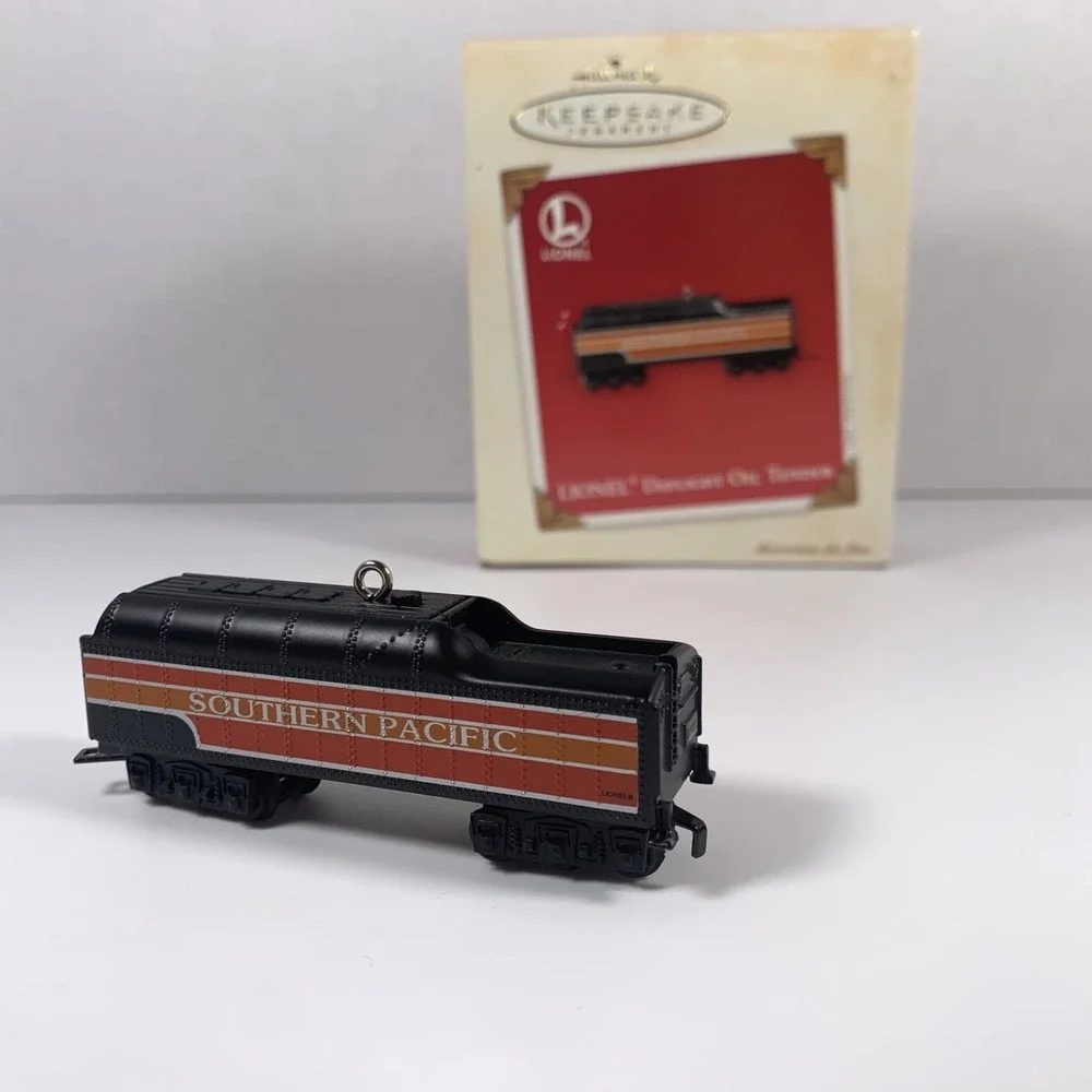 LIONEL Hallmark Keepsake Christmas Tree Ornament Daylight Oil‎ Tender EUC